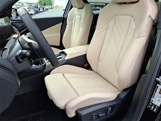 Certified 2025 BMW X3 xDrive30i w/ Premium Package image 8