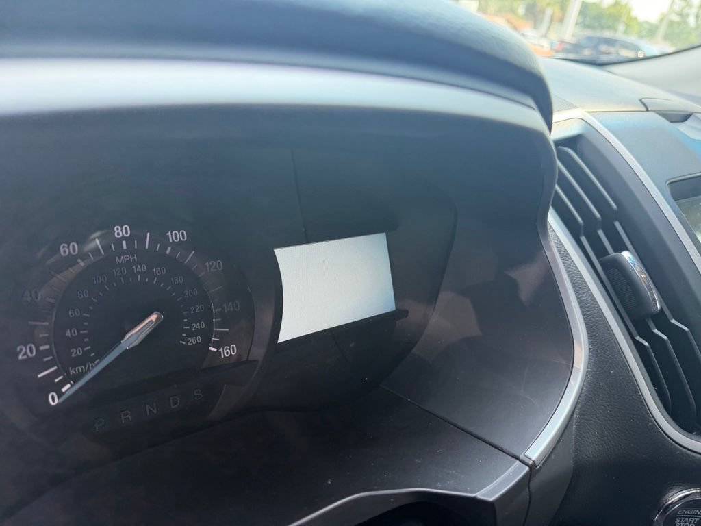 Used 2018 Ford Edge SEL w/ Equipment Group 201A FWD image 22
