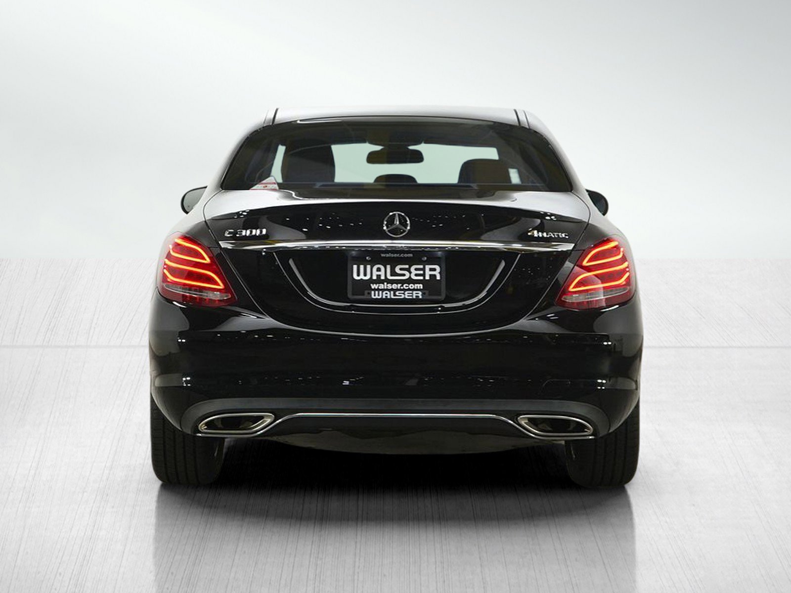 Used 2016 Mercedes-Benz C 300 4MATIC Sedan image 4