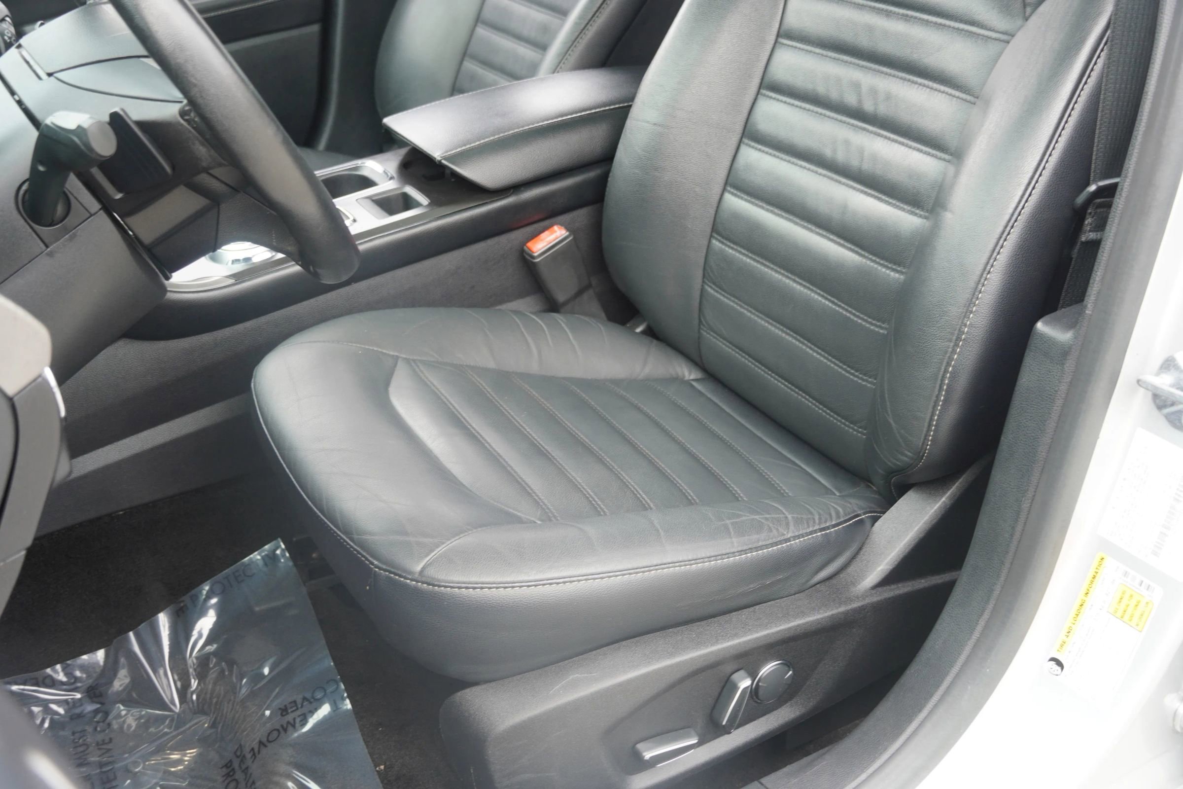 Used 2017 Ford Fusion SE image 16