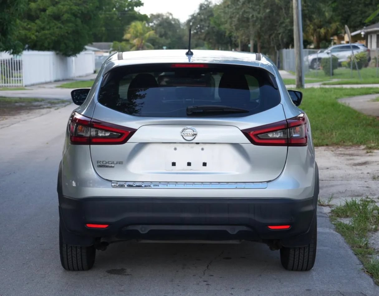 Used 2020 Nissan Rogue Sport S FWD image 8