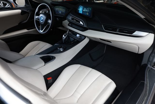 Used 2020 BMW i8 Coupe AWD/4WD image 21