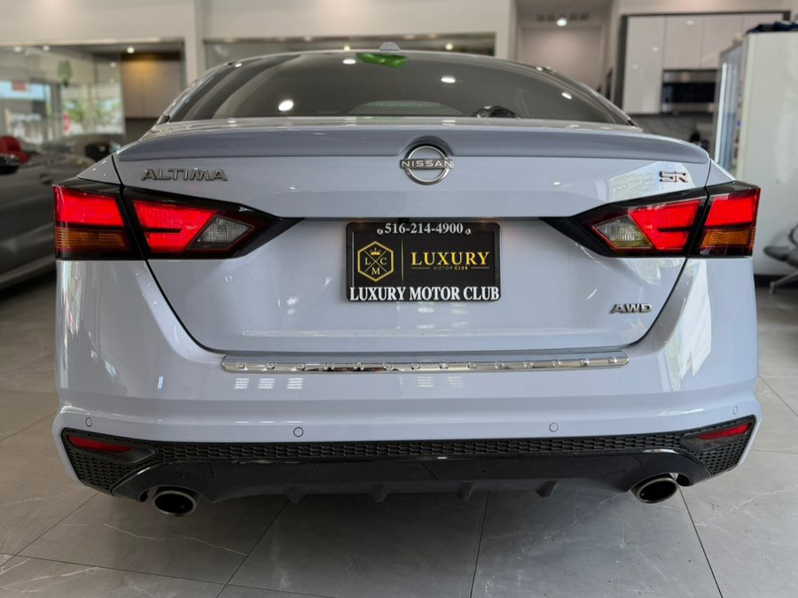 Used 2023 Nissan Altima 2.5 SR AWD/4WD image 6