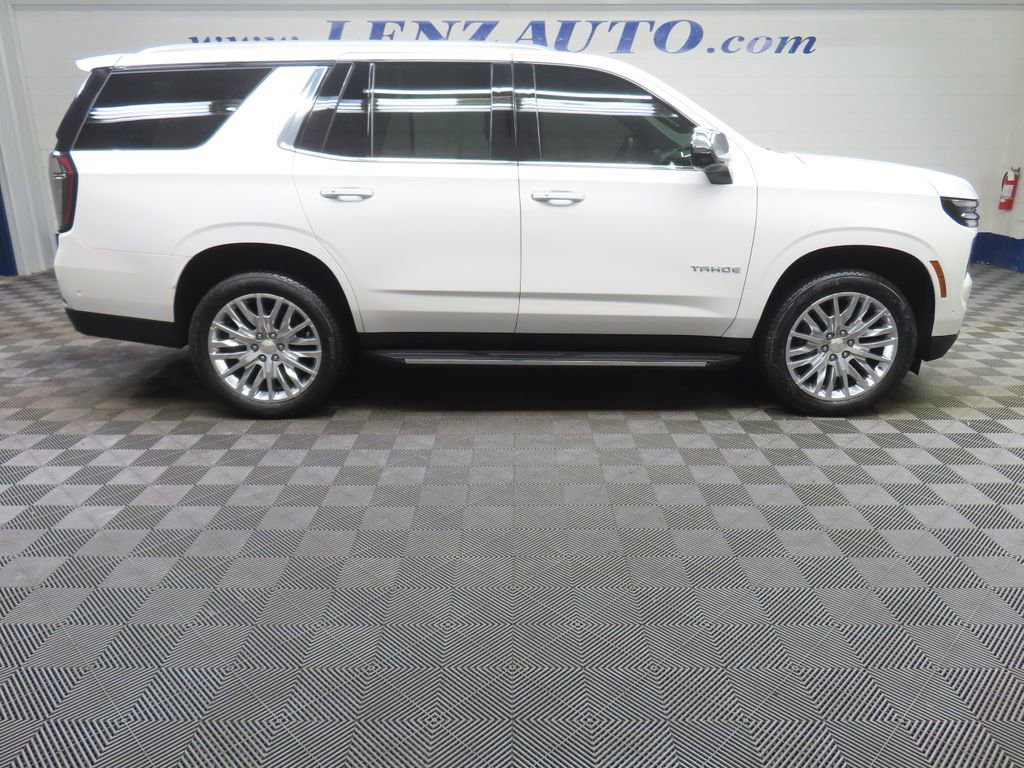Used 2025 Chevrolet Tahoe Premier w/ Sun And Tow Package AWD/4WD image 2