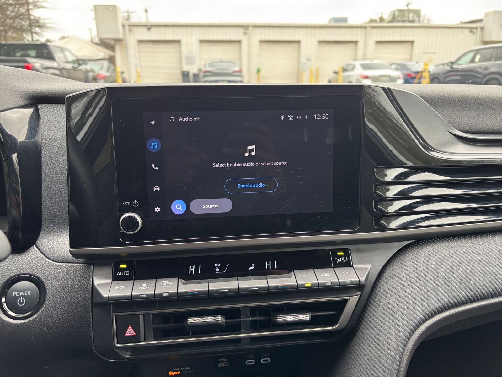 Used 2025 Toyota Camry SE image 21