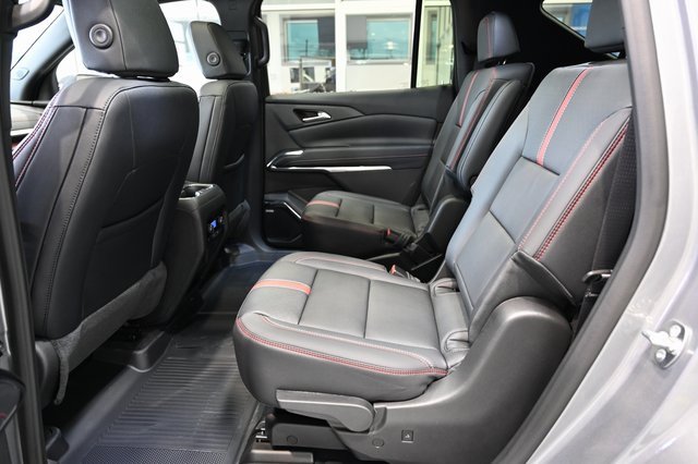 New 2026 Chevrolet Traverse RS w/ LPO, Floor Liner Package image 11