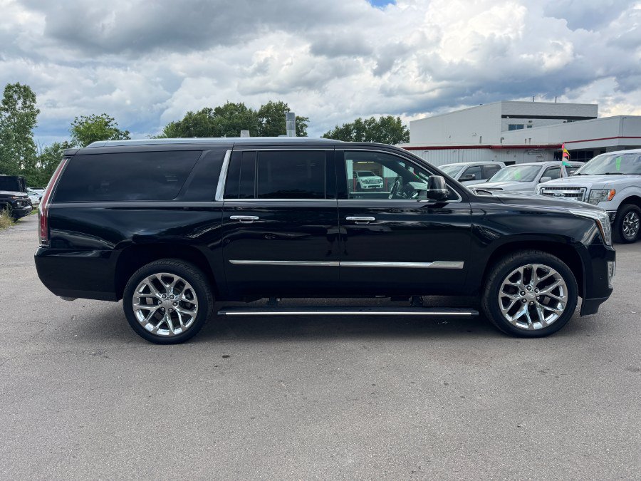 Used 2017 Cadillac Escalade ESV Platinum AWD/4WD image 6
