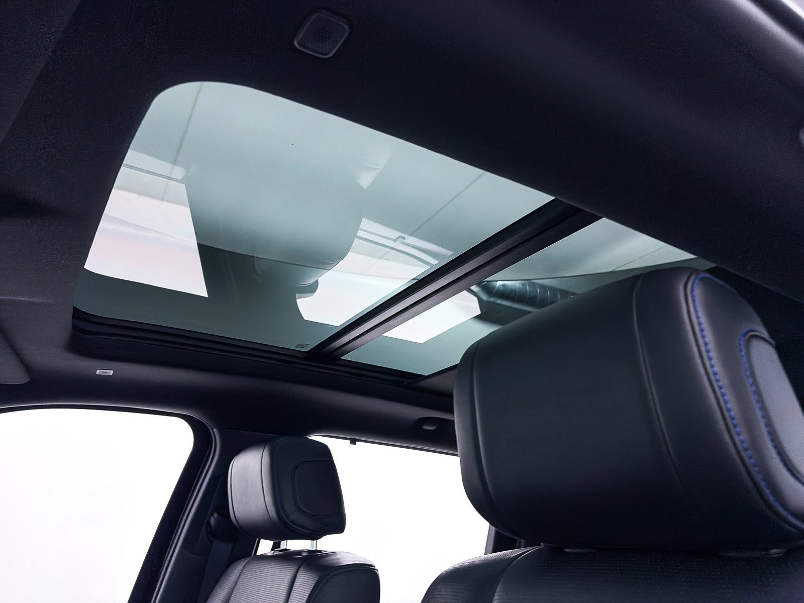 Used 2024 Toyota Tundra Platinum w/ TRD Off-Road Package image 5