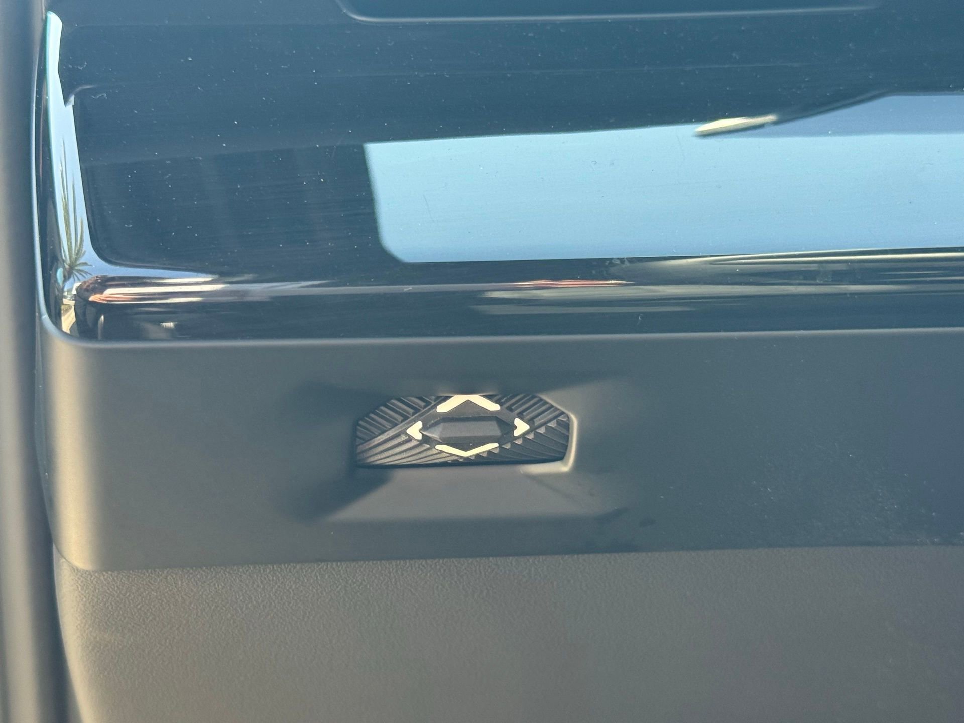 Used 2024 BMW 530i xDrive w/ Convenience Package image 41