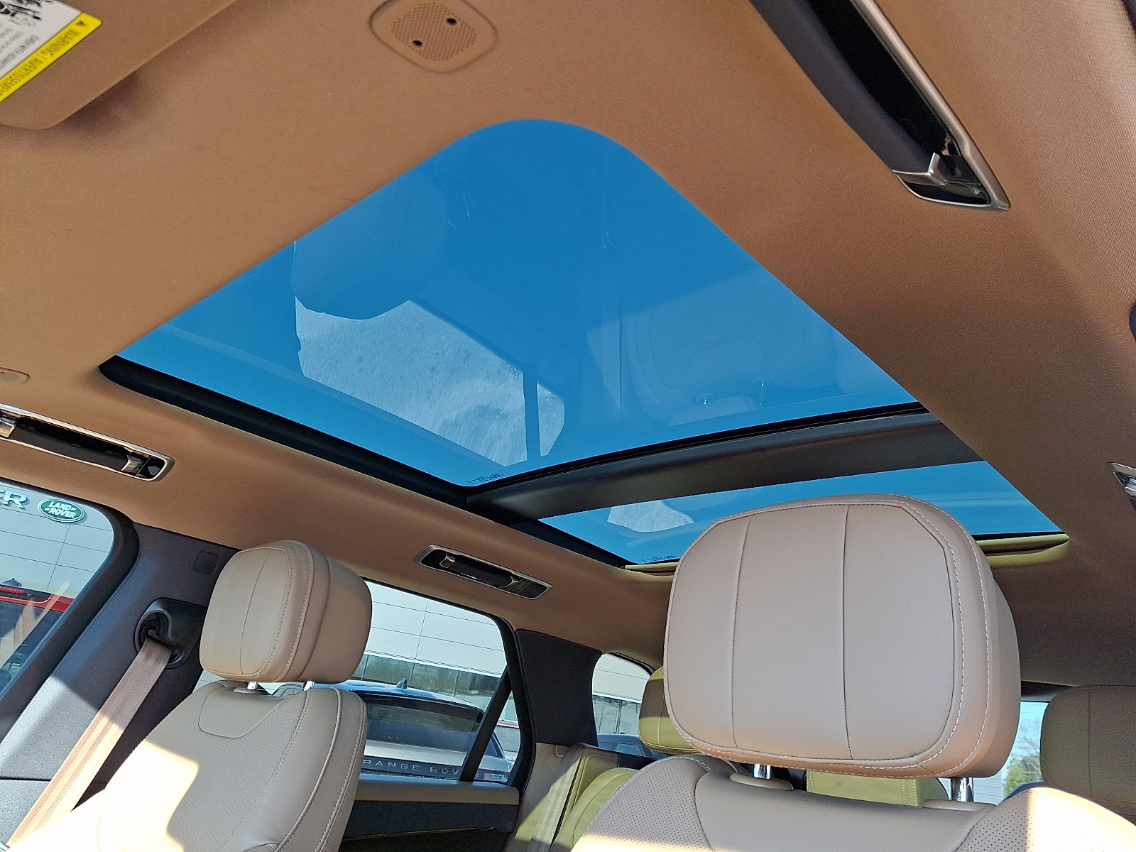Used 2024 Land Rover Range Rover Sport SE image 14