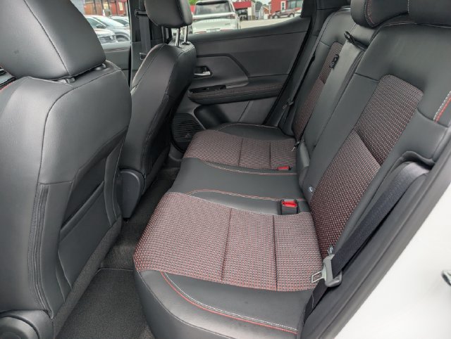 Used 2025 Nissan Kicks SR w/ Illumination Package FWD image 14
