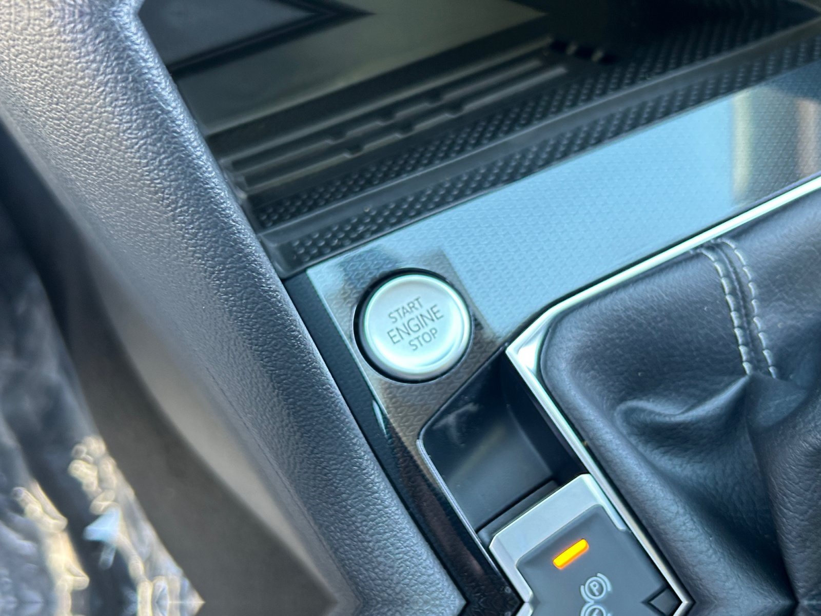 New 2026 Volkswagen Taos SE AWD/4WD image 28