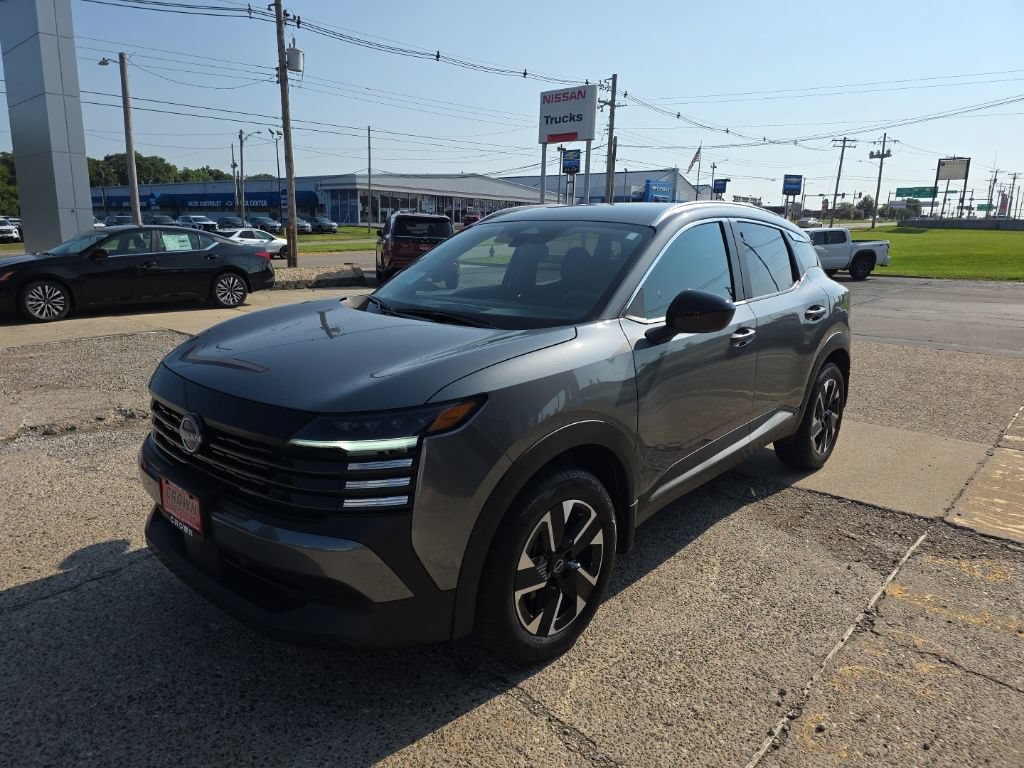 Used 2026 Nissan Kicks SV w/ Charging Package AWD/4WD image 9
