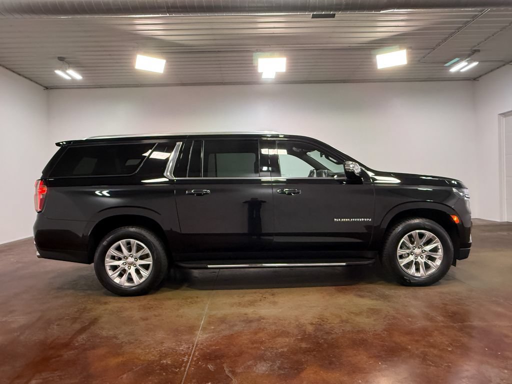 Used 2024 Chevrolet Suburban Premier AWD/4WD image 23