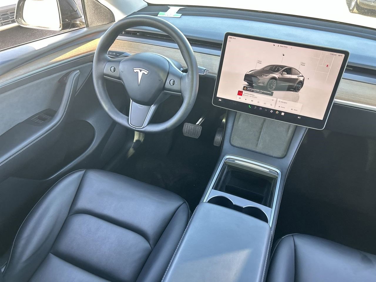 Used 2024 Tesla Model Y Long Range RWD image 11