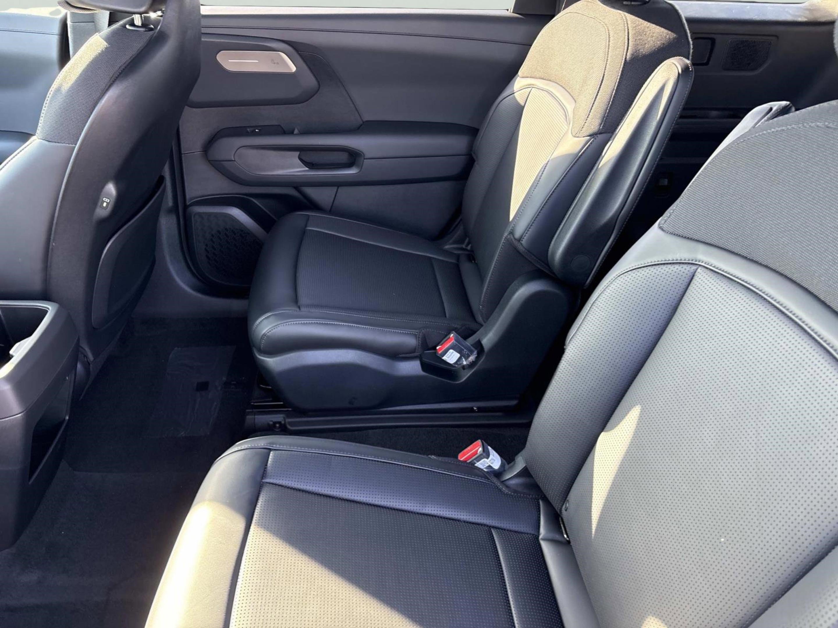 New 2027 Kia Telluride S image 13