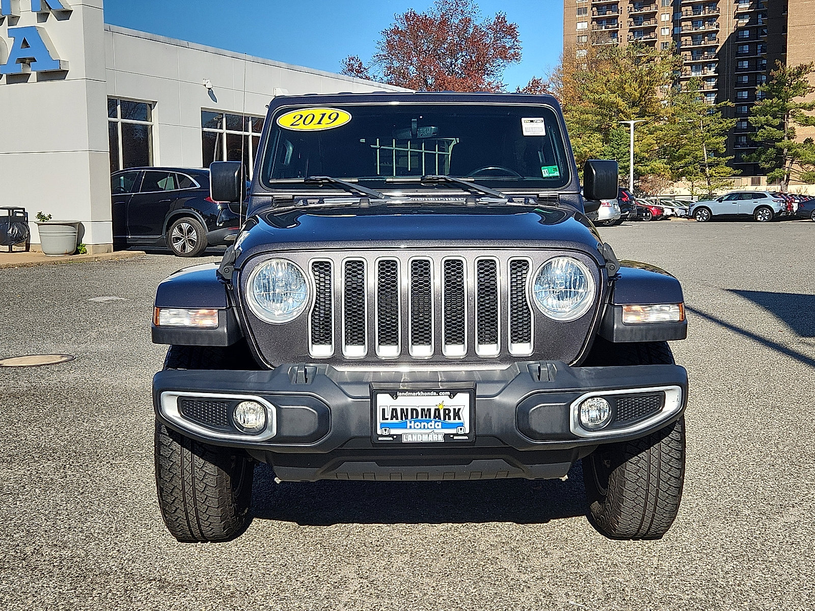 Used 2019 Jeep Wrangler Unlimited Sahara image 2