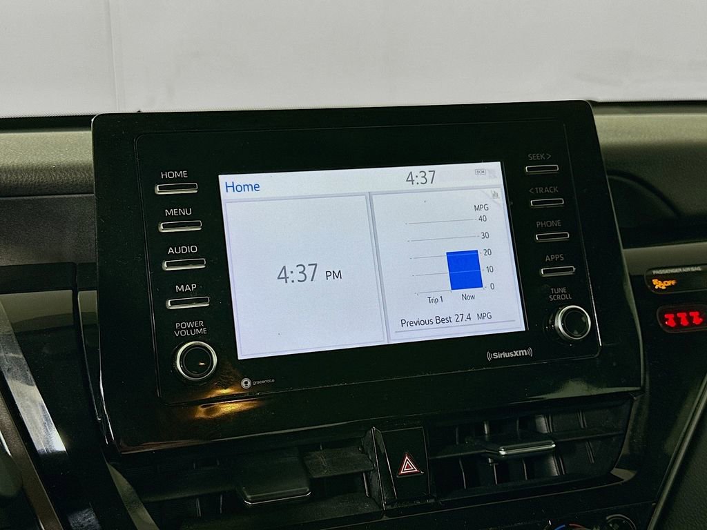 Used 2022 Toyota Camry SE image 25