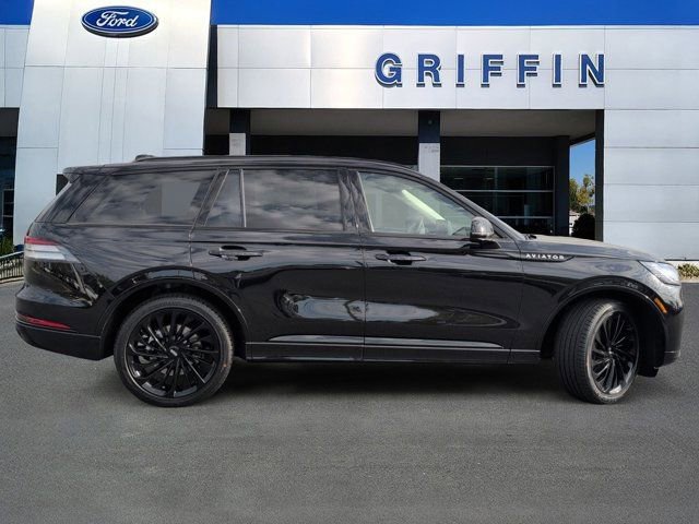 New 2026 Lincoln Aviator Reserve image 3