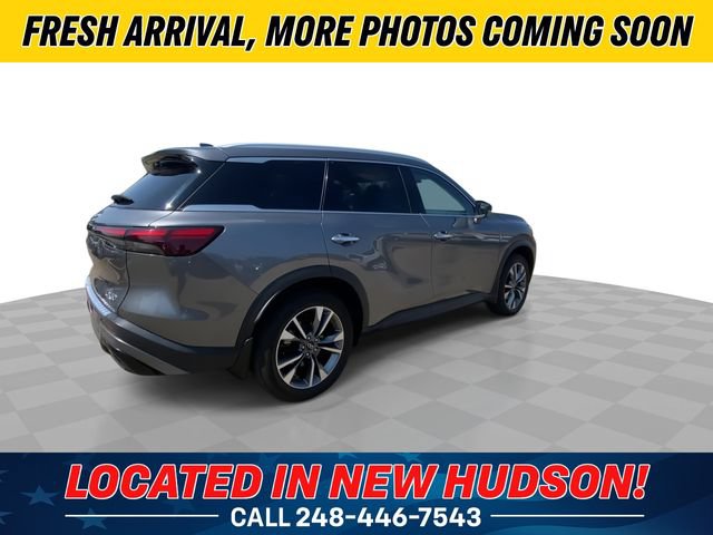 Used 2023 INFINITI QX60 Luxe w/ Vision Package AWD/4WD image 2