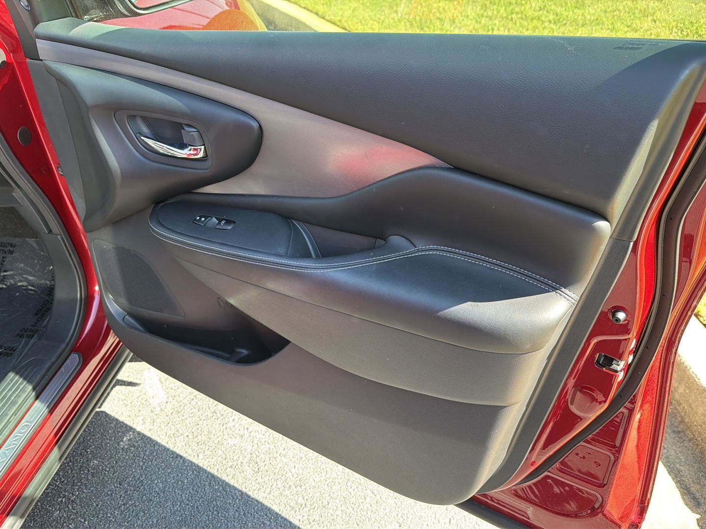 Used 2022 Nissan Murano SV image 14