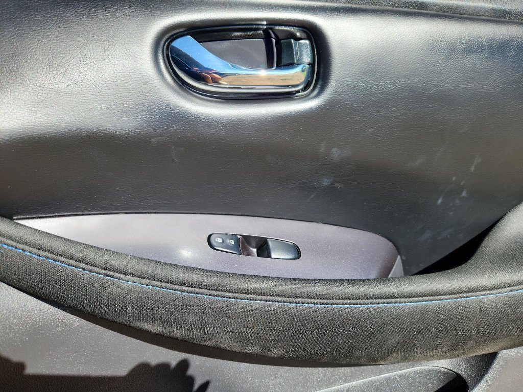 Used 2025 Nissan Leaf S FWD image 14