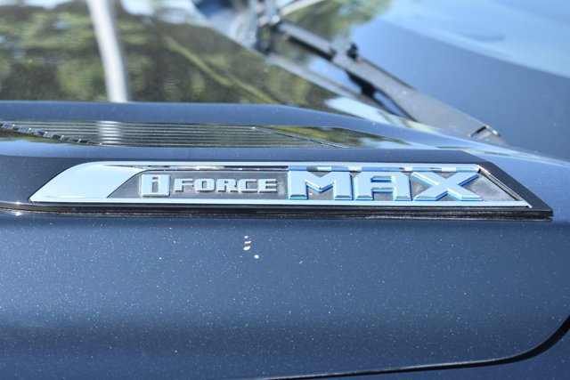 Used 2024 Toyota Tundra Limited w/ Power Package AWD/4WD image 11