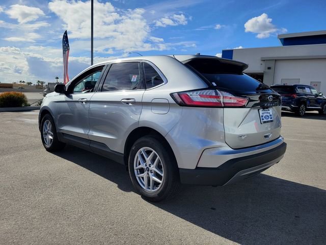 Used 2022 Ford Edge SEL image 4