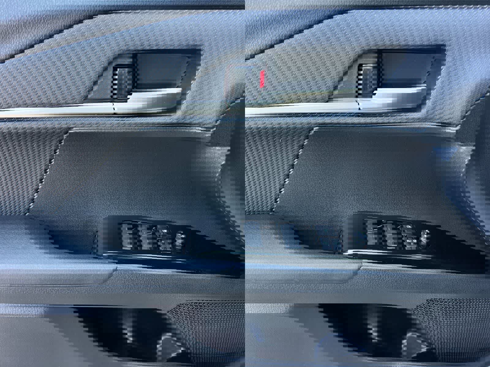 Used 2026 Toyota Camry SE image 13