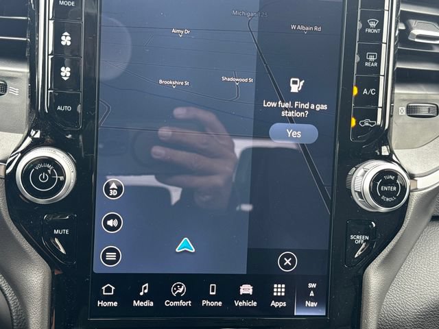 New 2026 RAM 1500 4x4 Crew Cab image 33