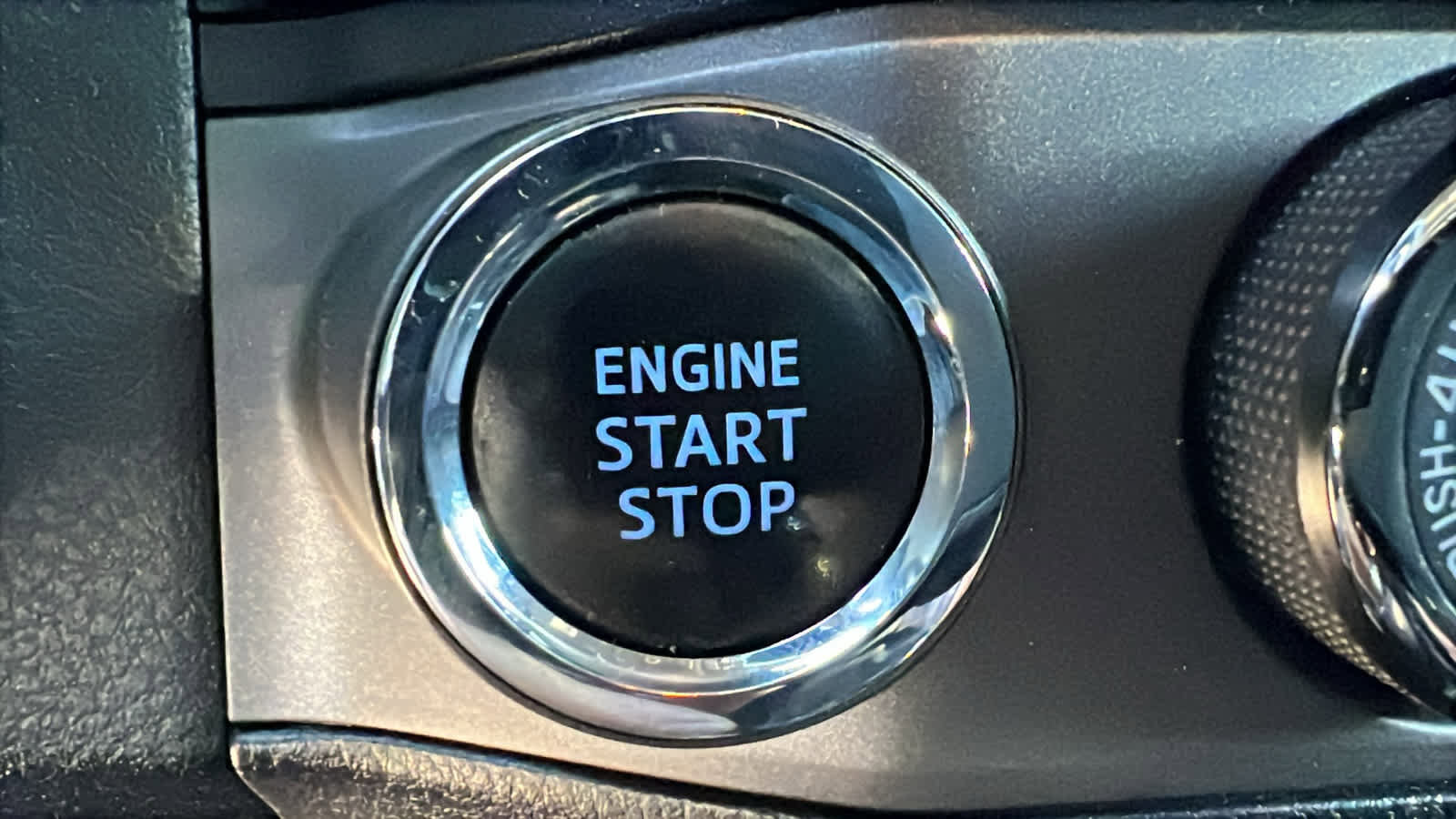 Used 2016 Toyota Tacoma TRD Off-Road image 17