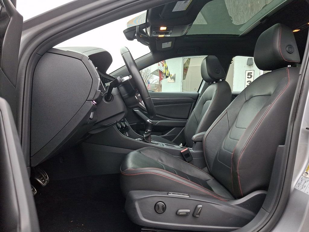 Used 2020 Volkswagen Jetta GLI image 13