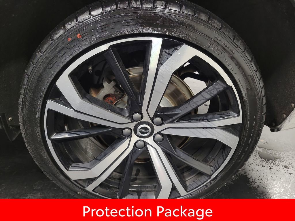 Used 2022 Volvo XC60 T8 R-Design w/ Advanced Package image 10