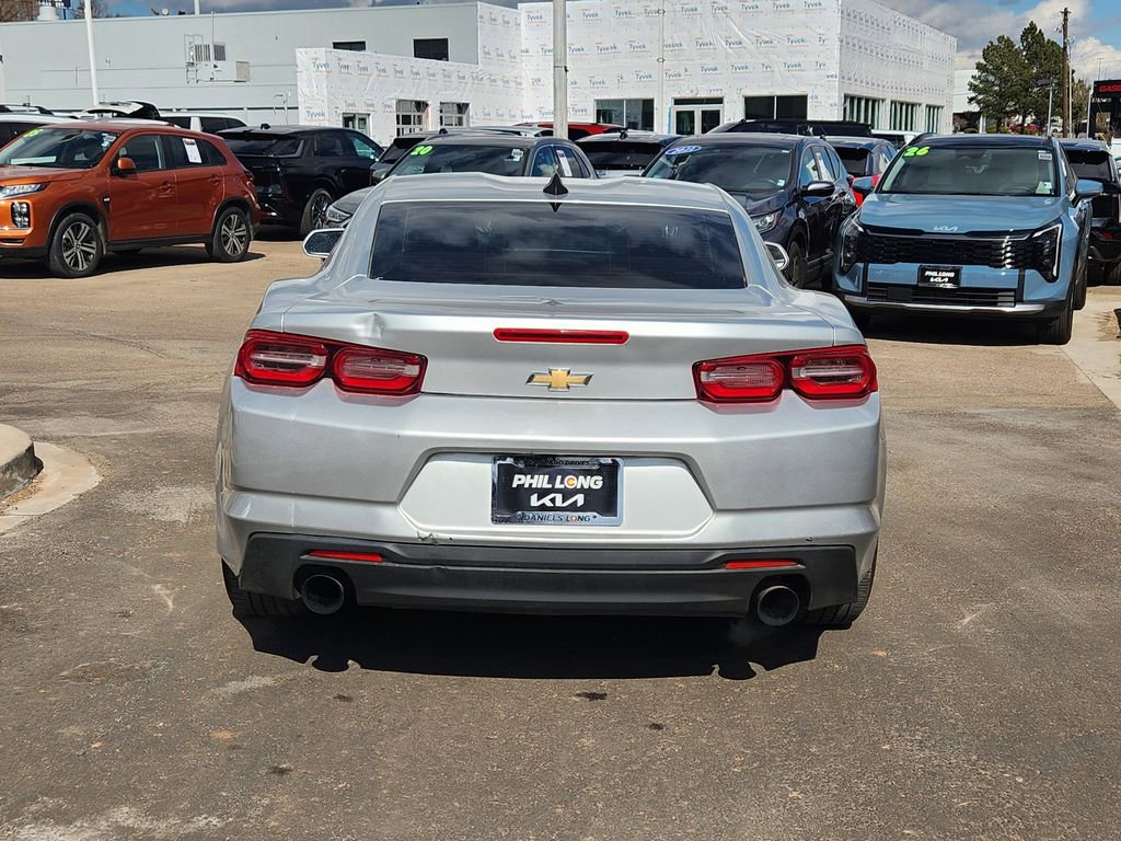 Used 2019 Chevrolet Camaro LT RWD image 6