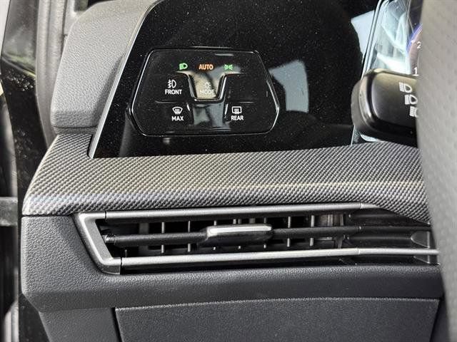 New 2025 Volkswagen GTI SE FWD image 21