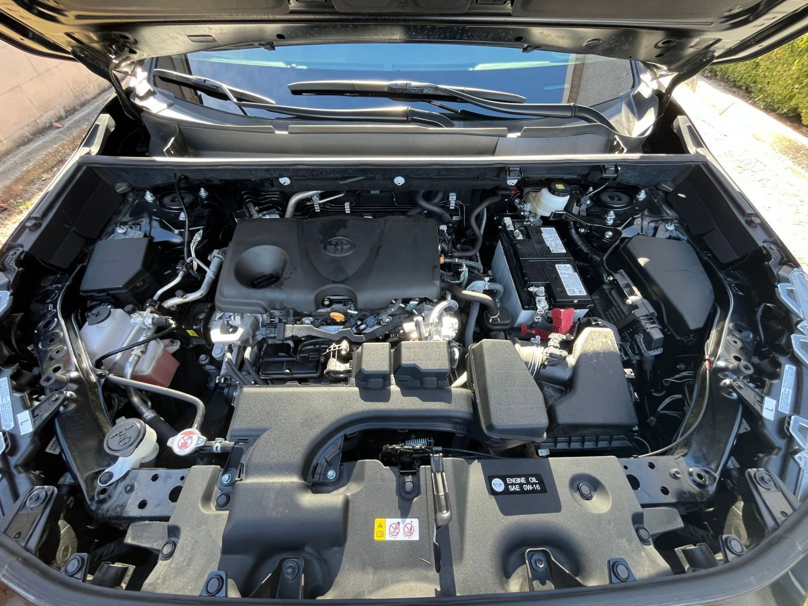 Used 2025 Toyota RAV4 XLE image 32