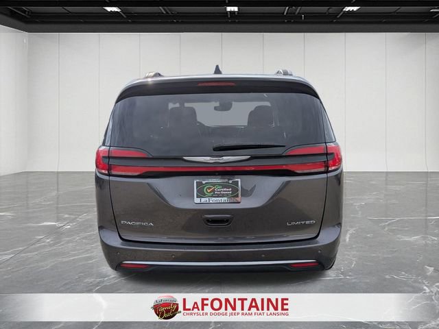 Certified 2023 Chrysler Pacifica Limited image 4