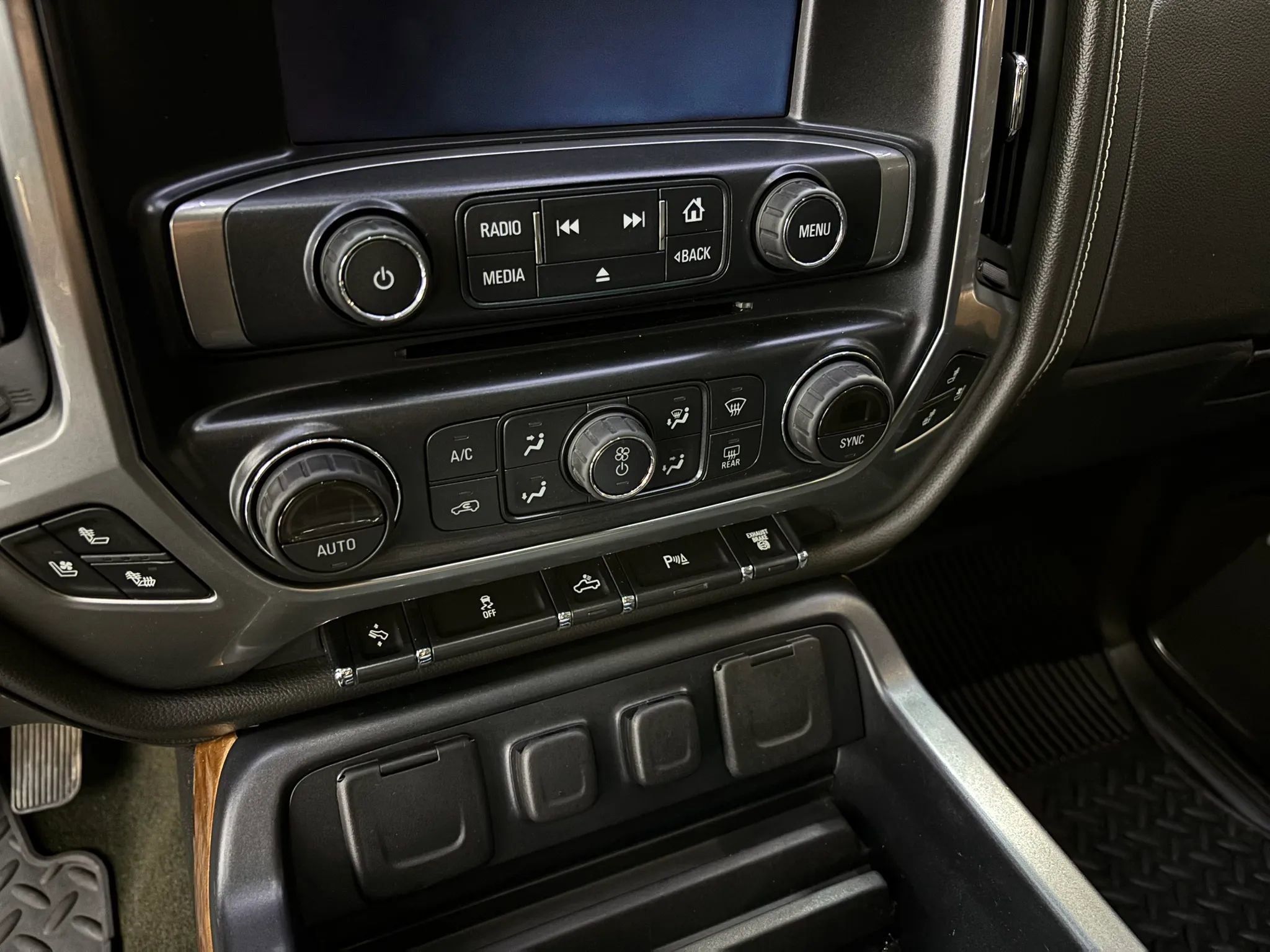 Used 2016 Chevrolet Silverado 3500 LTZ w/ Duramax Plus Package AWD/4WD image 20