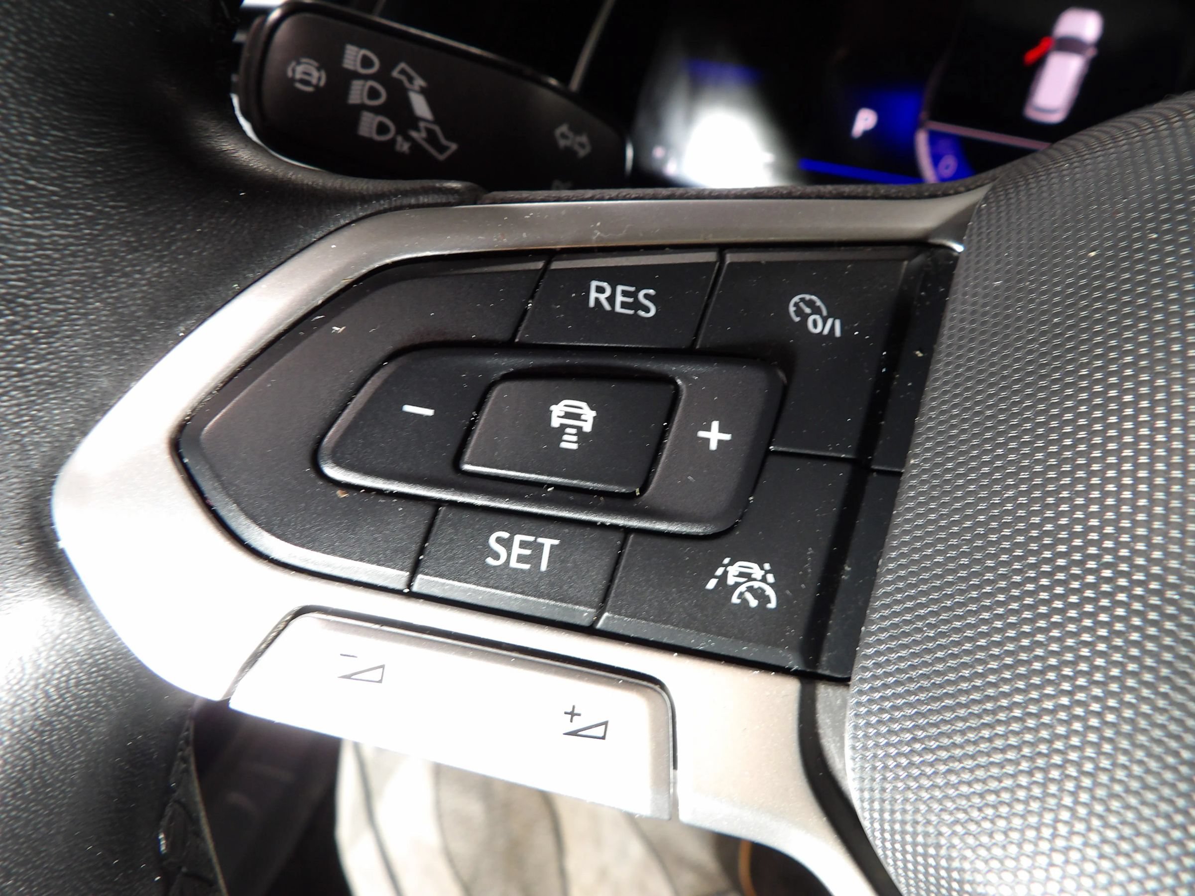 Used 2024 Volkswagen Jetta SE FWD image 18