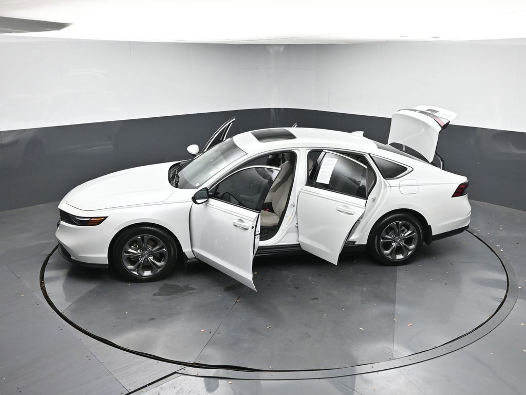 Used 2023 Honda Accord EX image 46
