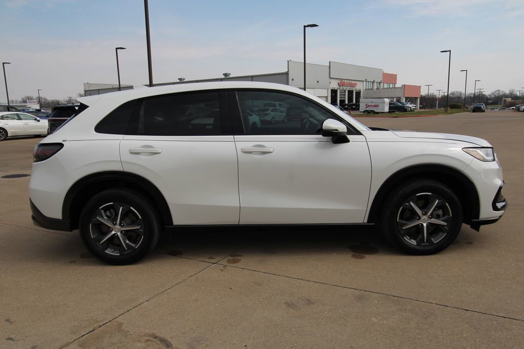 Used 2023 Honda HR-V EX-L image 4