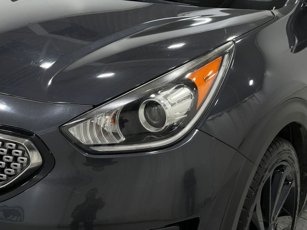 Used 2018 Kia Niro EX w/ EX Touring Graphite Edition image 32