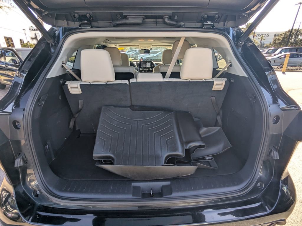 Used 2021 Toyota Highlander Limited image 25