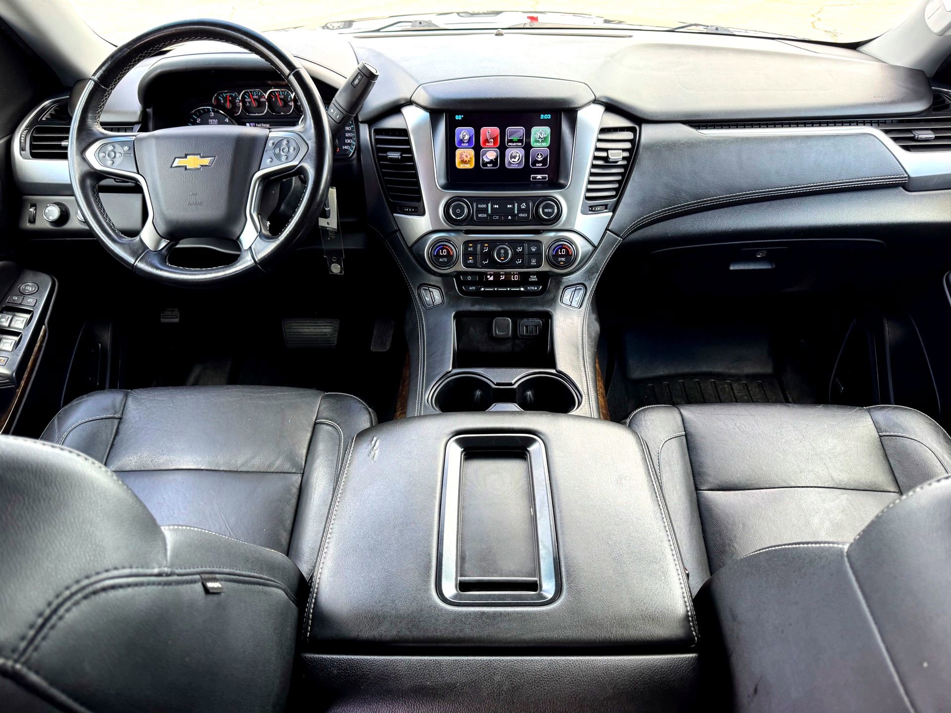 Used 2020 Chevrolet Suburban LT image 25