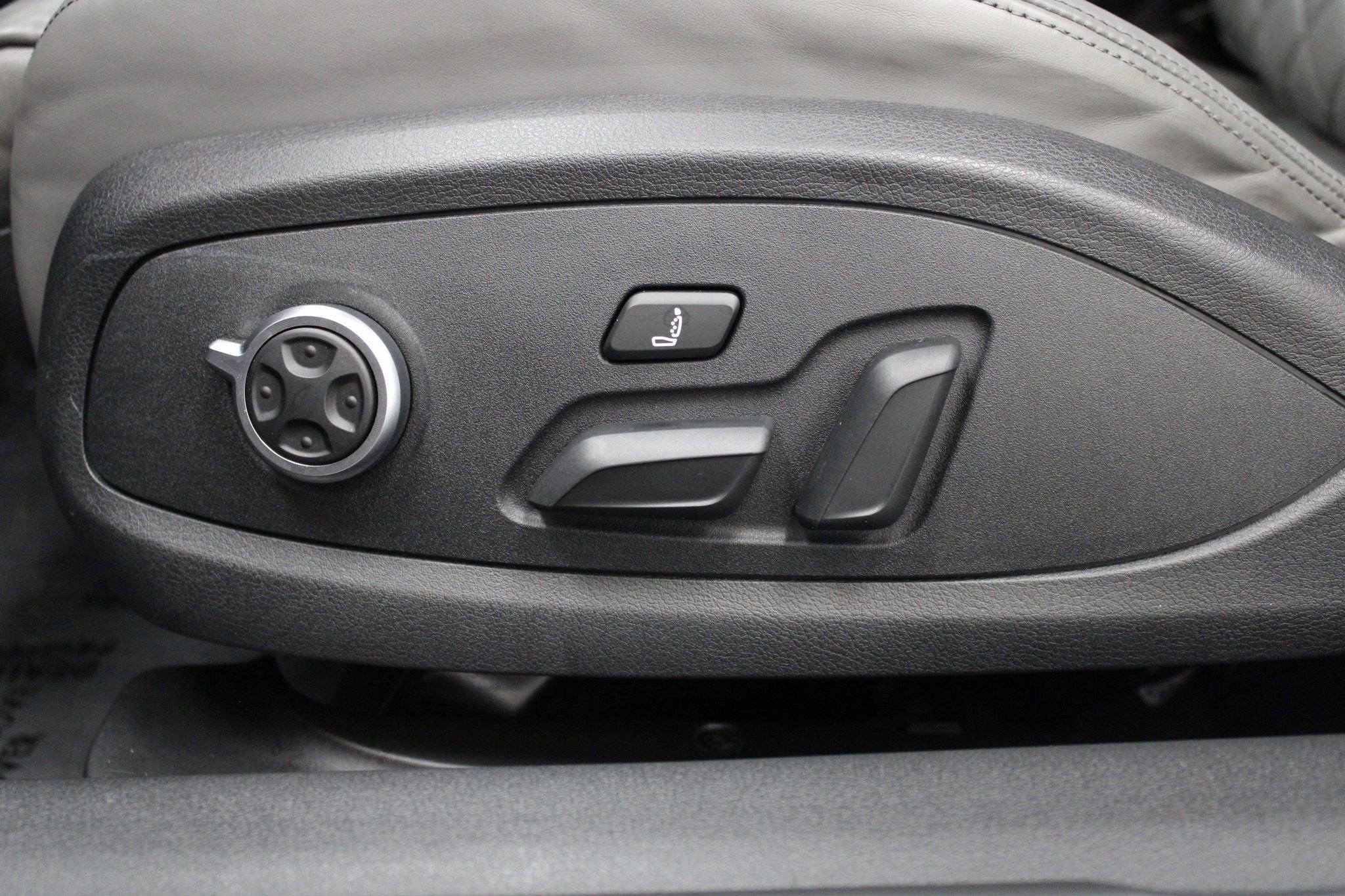 Used 2022 Audi S5 Premium Plus w/ Premium Plus Package image 40