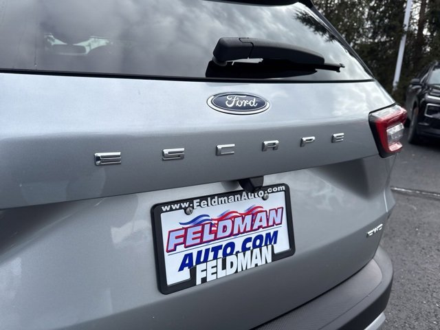 Used 2023 Ford Escape Platinum image 28