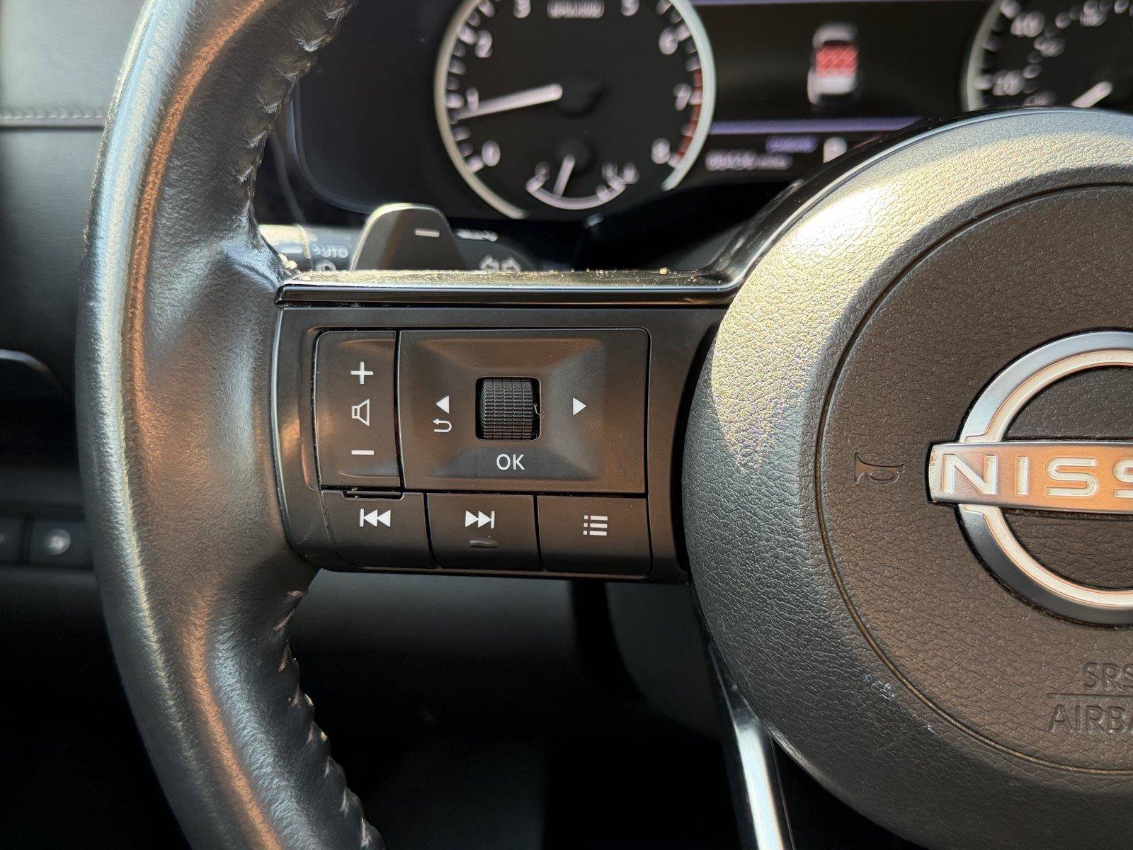 Used 2022 Nissan Pathfinder SV FWD image 22