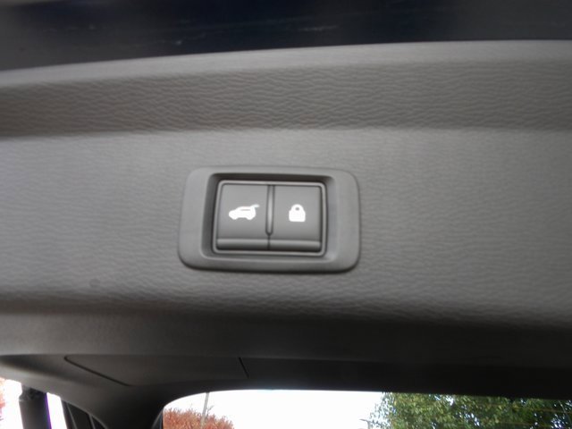 New 2025 Mitsubishi Outlander SE image 11