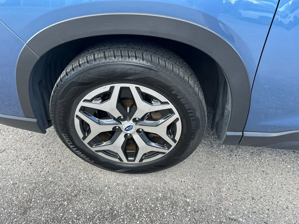 Used 2020 Subaru Forester Premium image 11