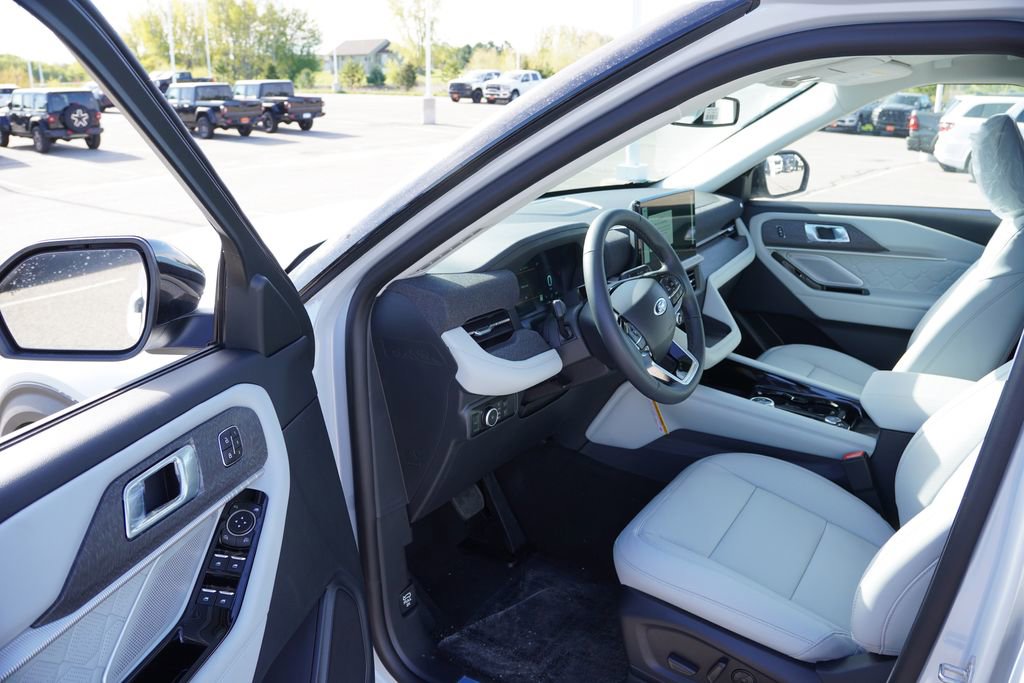 New 2026 Ford Explorer Platinum AWD/4WD image 10